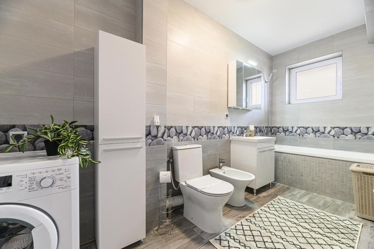 Stars Apartment Брашов Екстер'єр фото