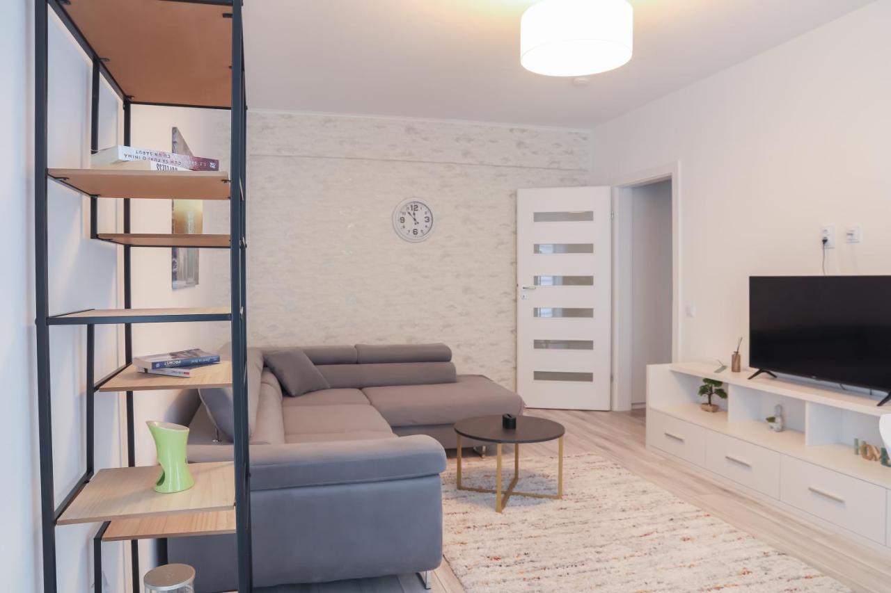 Stars Apartment Брашов Екстер'єр фото